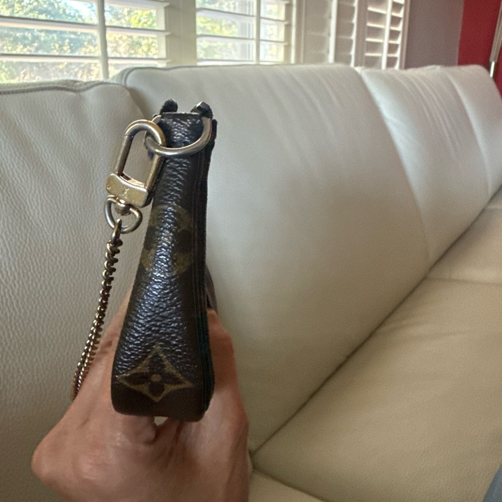 Louis Vuitton Black and Brown Monogram Wristlet - Picture 6 of 9
